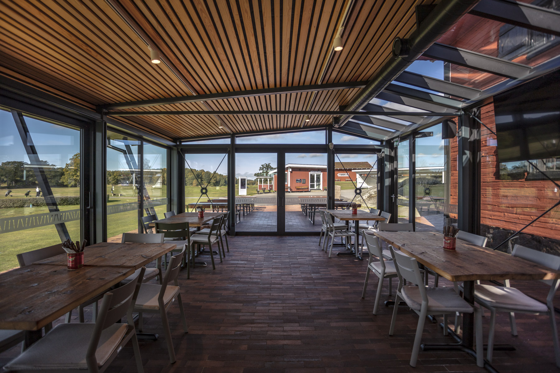 vretaklostergolf 2024 low 125 Glasverandan på Vreta Kloster Golfklubb